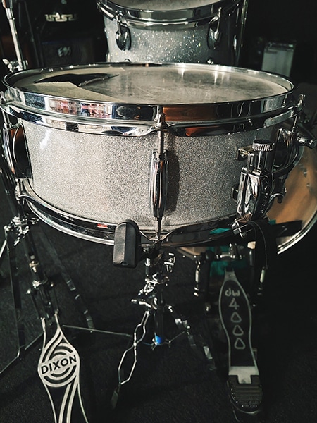 tom batterie pailletté